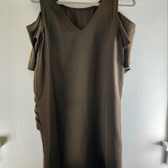 August Silk Cold Shoulder dress Olive Green Size S - Picture 5 of 5